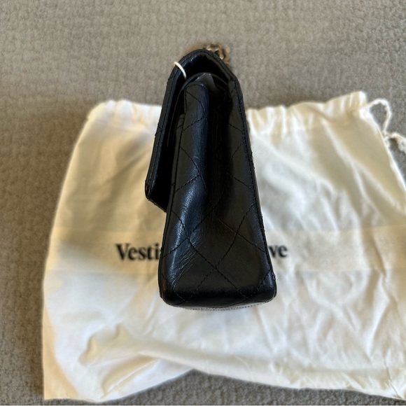 Vintage authentic chanel classic double flap medium with gold hardware lambskin - Picture 2 of 13